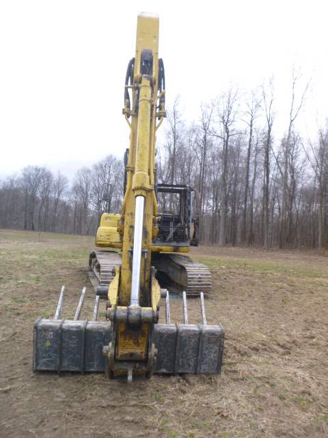 2002 Kobelco SK160LC Excavator - Image 2
