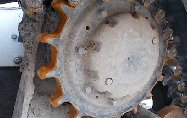 2019 Bobcat T870 Skid Steer - Image 12