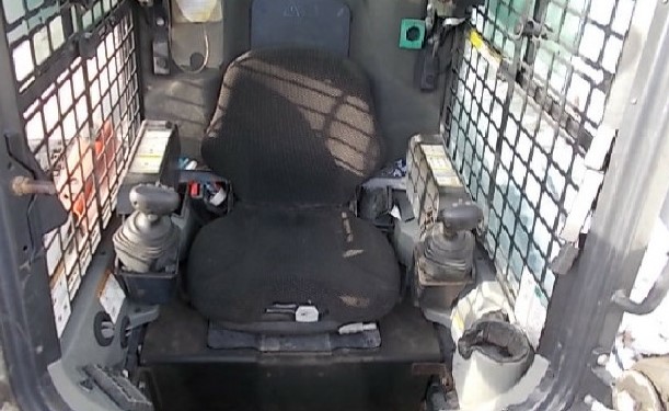 2019 Bobcat T870 Skid Steer - Image 8