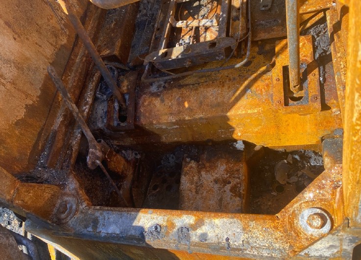 2004 Gehl 5640 Skid Steer - Image 11