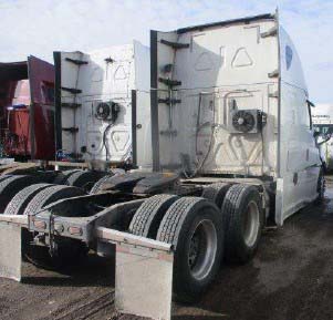 2020 Freightliner Cascadia - Image 4