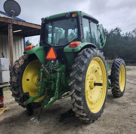 2010 John Deere 7230 Tractor - Image 3