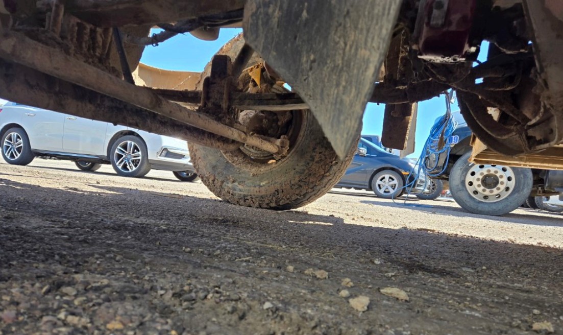 2002 Peterbilt 379 Water Truck - Image 16