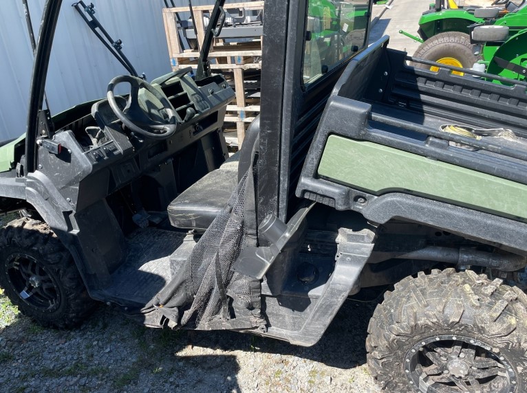2023 John Deere XUV835M - Image 3