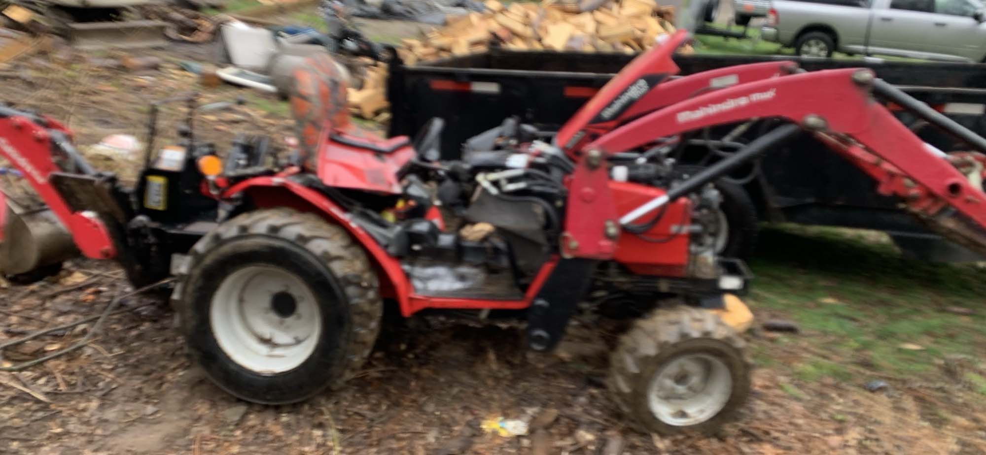 2017 Mahindra Max 26XL Tractor - Image 3