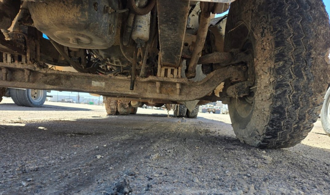 2002 Peterbilt 379 Water Truck - Image 20