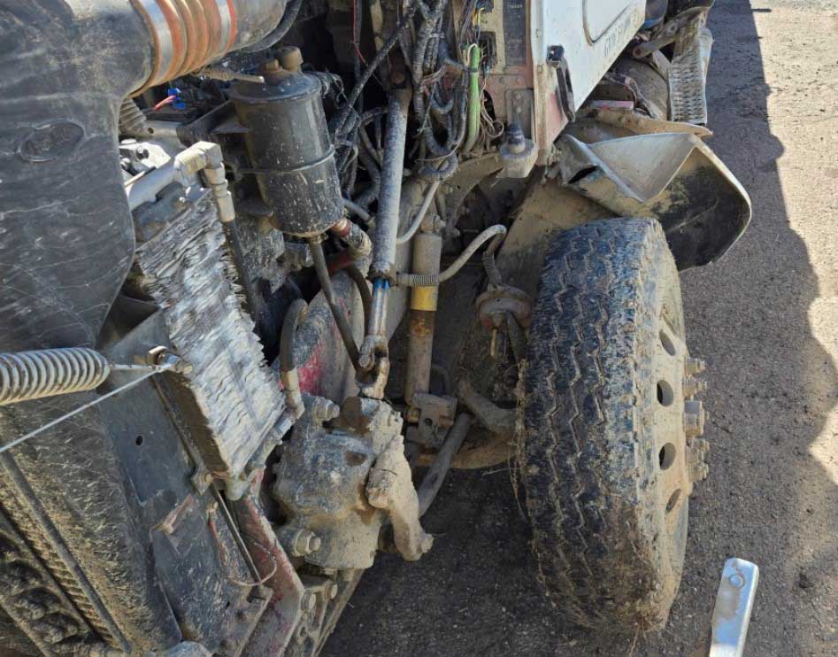 2002 Peterbilt 379 Water Truck - Image 8