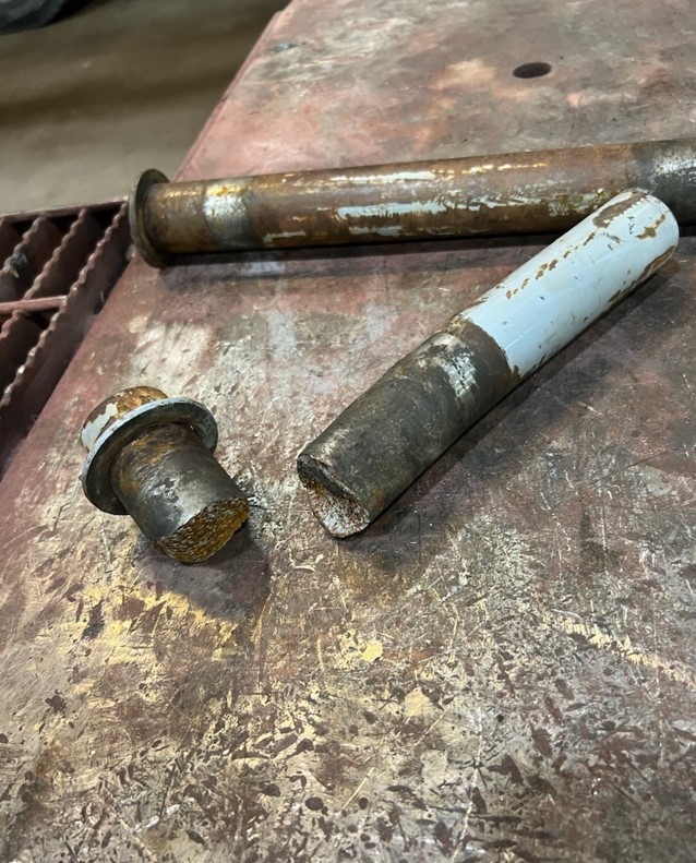 2004 Peterbilt 330 w/ 2000 Pulstar P3800 Pump Hoist - Image 13