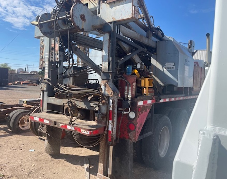 2004 Peterbilt 330 w/ 2000 Pulstar P3800 Pump Hoist - Image 8