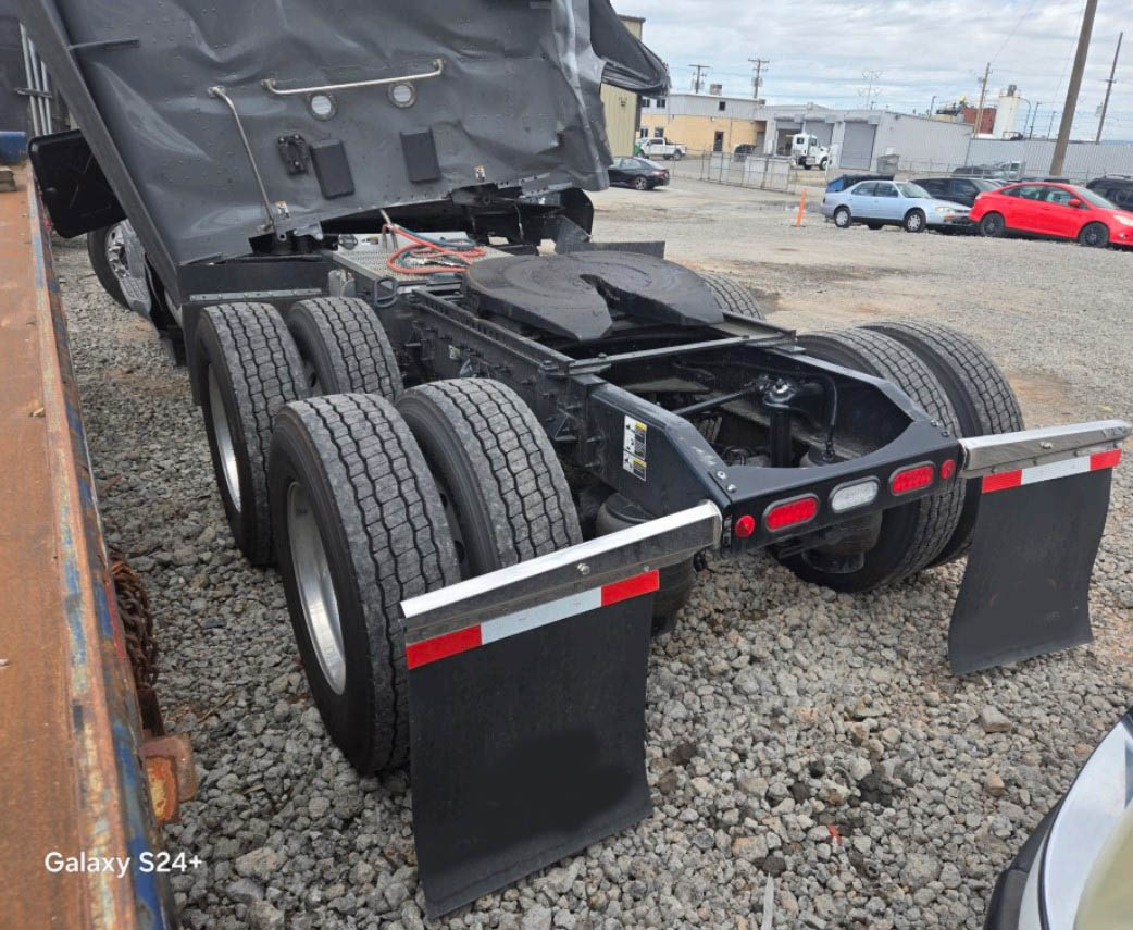 2024 Peterbilt 579 EPIQ - Image 8