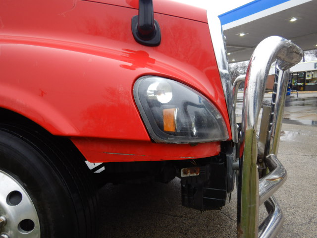 2016 Freightliner Cascadia - Image 14