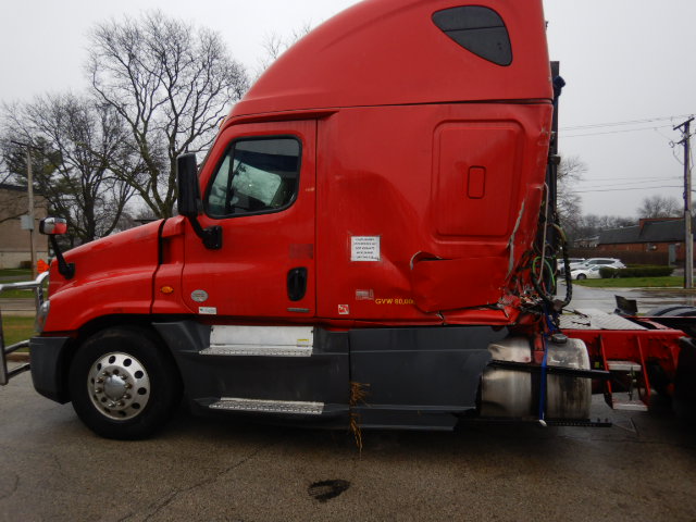 2016 Freightliner Cascadia - Image 5