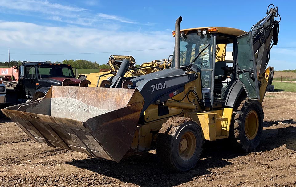 2010 John Deere 710J Backhoe - Image 5