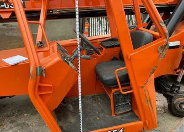 2015 JLG SkyTrak 10054 Telehandler - Image 11