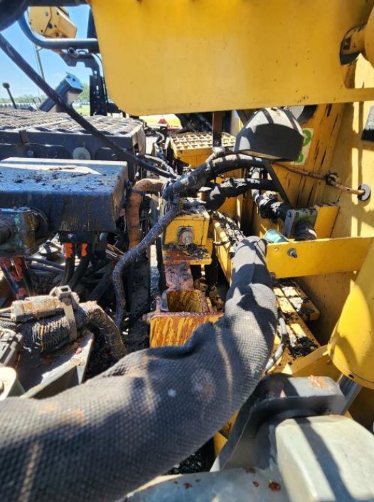 Caterpillar AP655 Asphalt Paver - Image 11