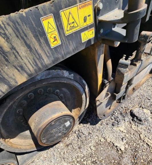 Caterpillar AP655 Asphalt Paver - Image 8