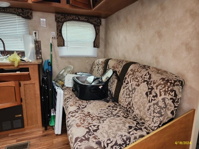 2011 Forest River Palomino Puma - Image 5