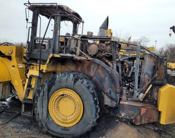 2022 Caterpillar 982 Wheel Loader - Image 2