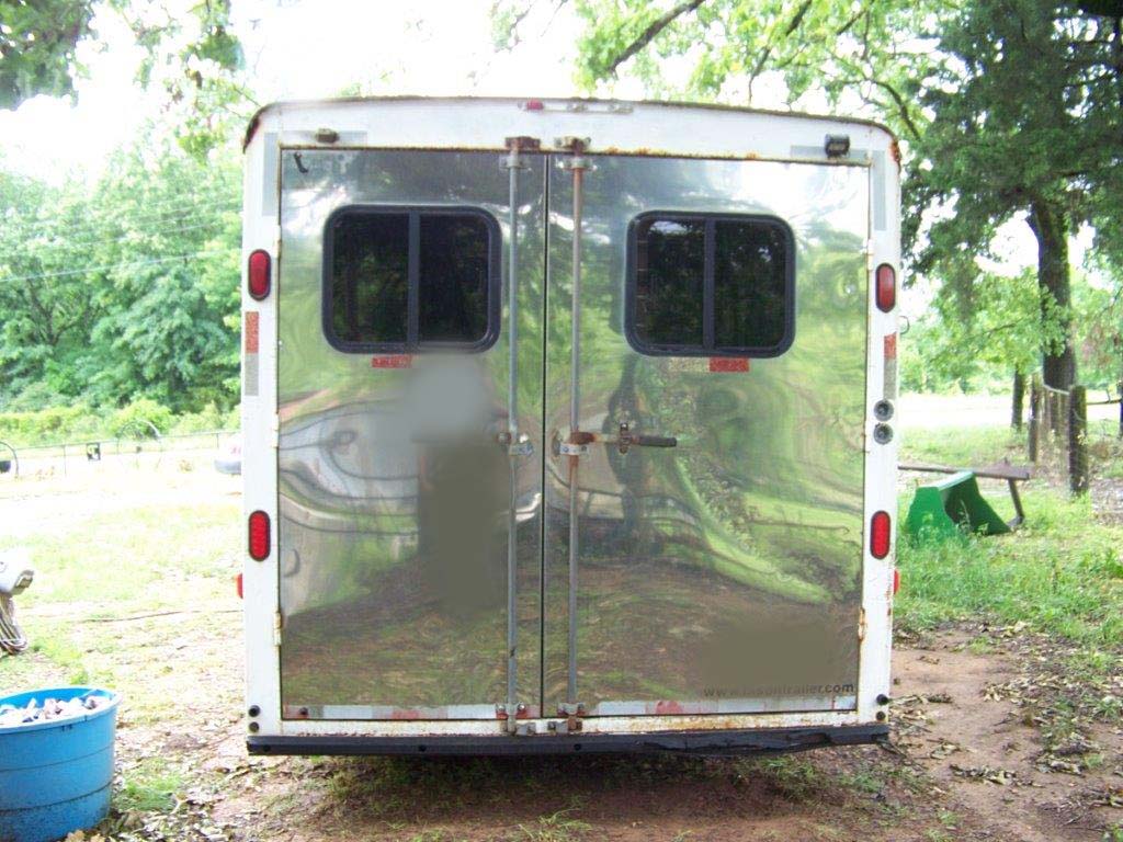 2004 Bison Alumasport Horse Trailer - Image 5