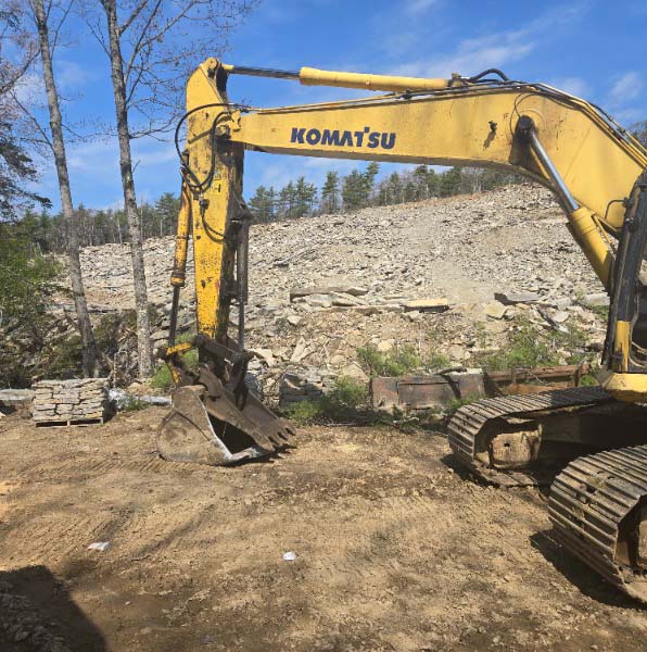 2004 Komatsu PC200LC Excavator - Image 2