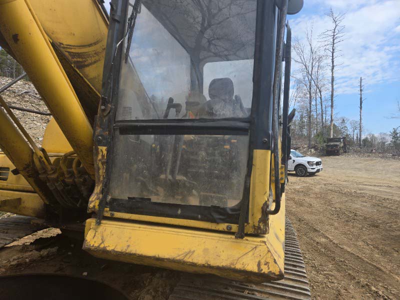 2004 Komatsu PC200LC Excavator - Image 9