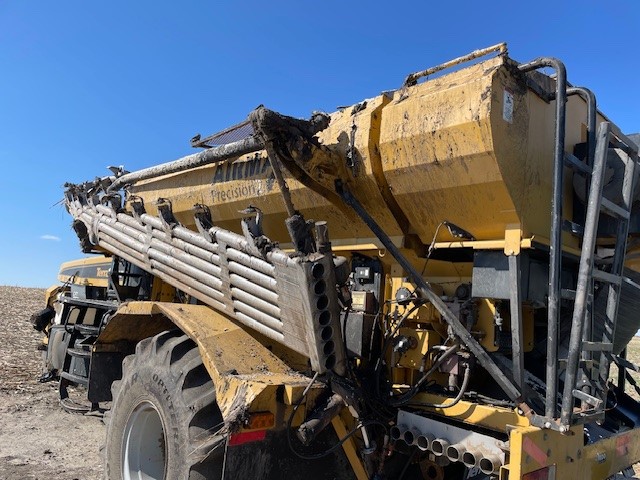 2015 Terragator 8300B Dry Fertilizer Spreader - Image 3