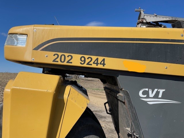 2015 Terragator 8300B Dry Fertilizer Spreader - Image 6