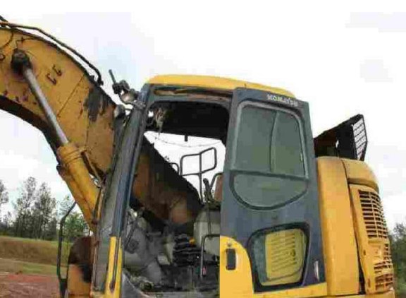 2018 Komatsu PC238USLC Excavator - Image 2