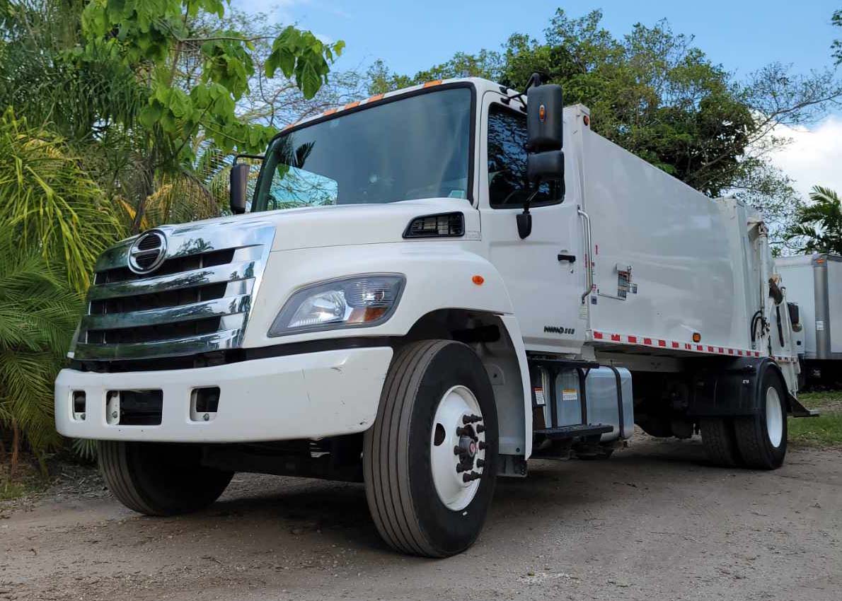 2020 Hino 268A Garbage Truck - Image 3