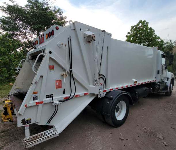 2020 Hino 268A Garbage Truck - Image 4