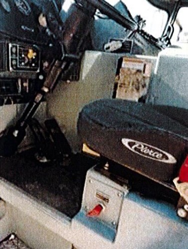 2006 Pierce Custom Contender Fire Truck - Image 4