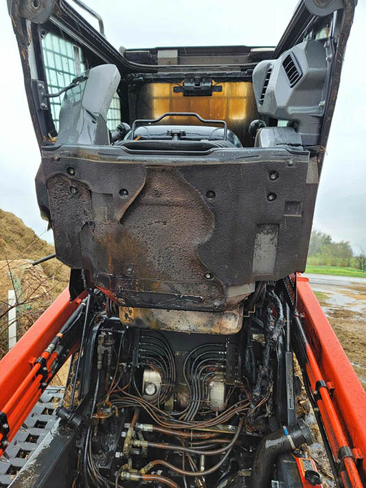 2017 Kubota SVL95-2S Skid Steer - Image 4