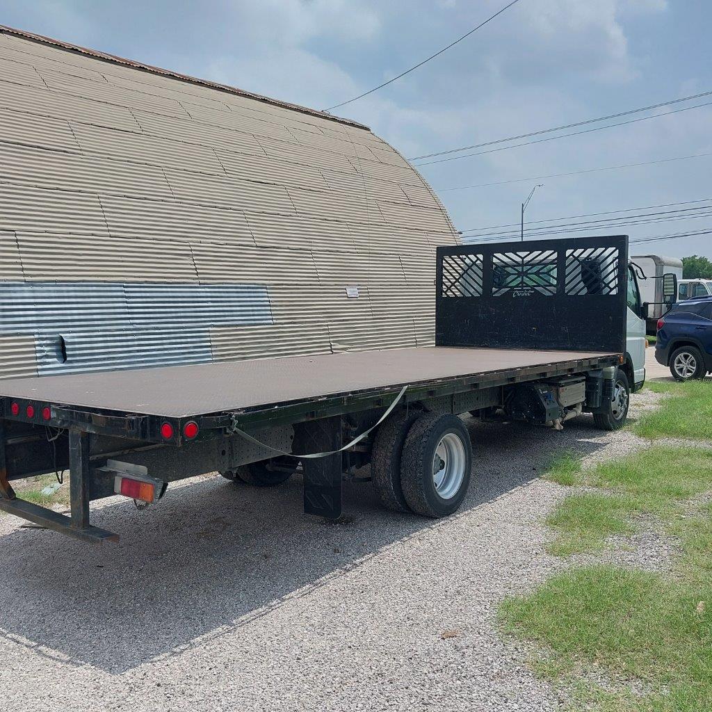 2017 Mitsubishi Fuso FE160 - Image 3