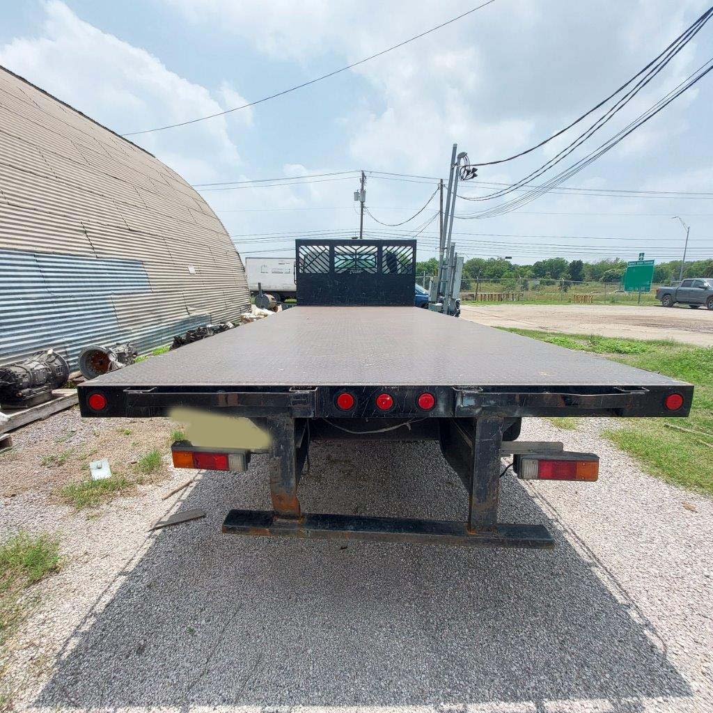 2017 Mitsubishi Fuso FE160 - Image 4