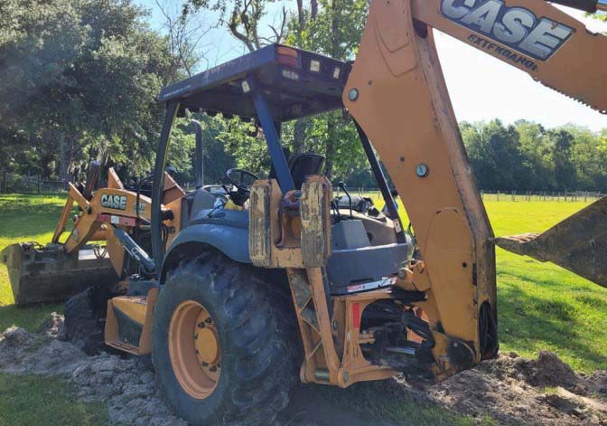 2013 Case 580N Backhoe - Image 4
