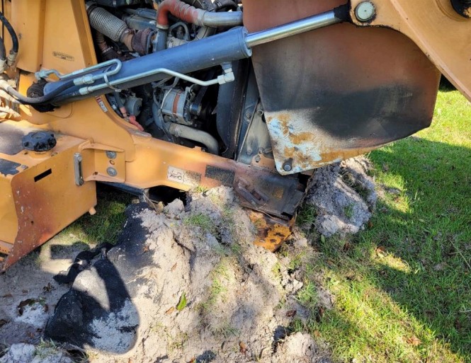 2013 Case 580N Backhoe - Image 9