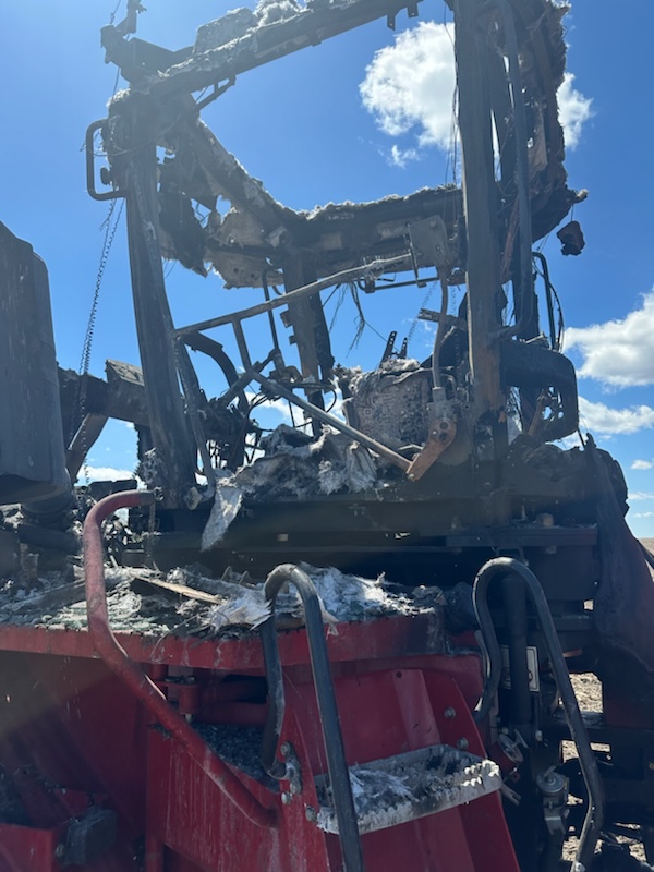 2019 CASE IH 620 Quad Tractor - Image 5