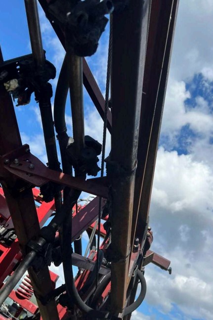 2024 Hardi Navigator 4000 Pull Sprayer - Image 3