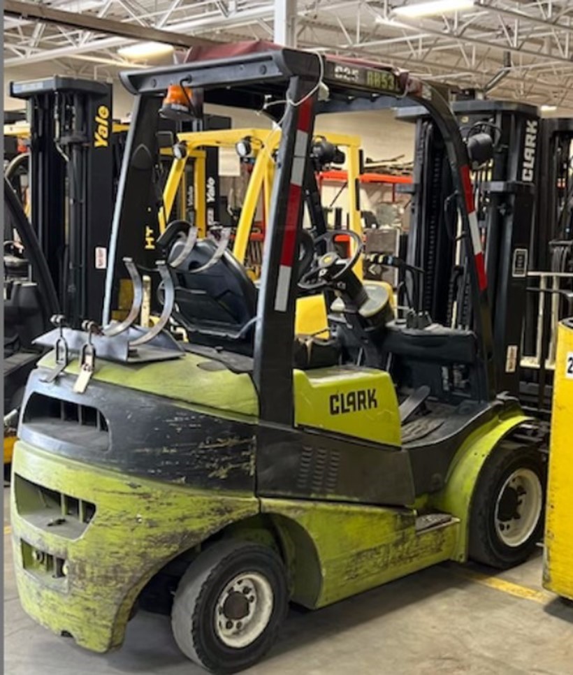 2004 Clark C251 Forklift