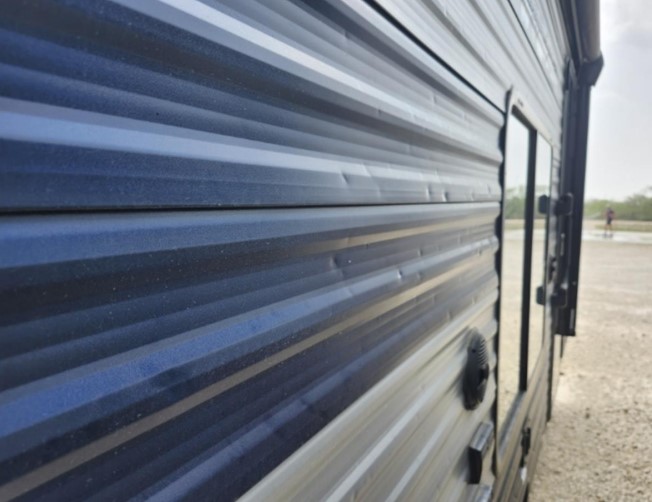 2021 Forest River Cherokee Grey Wolf Camper 16FQ - Image 6