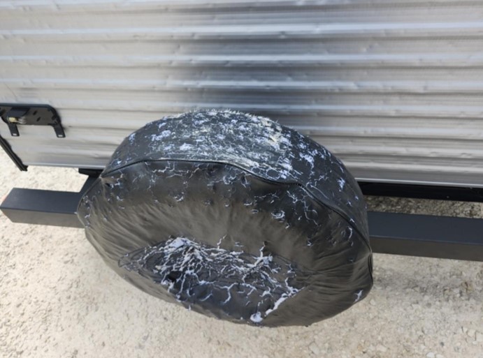 2021 Forest River Cherokee Grey Wolf Camper 16FQ - Image 8