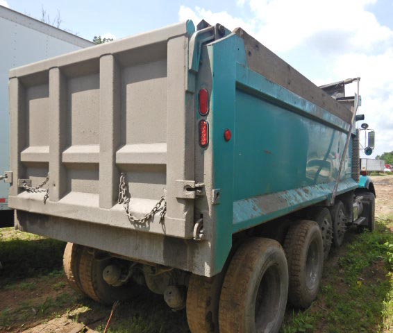 2007 Kenworth T800 Dump Truck - Image 3