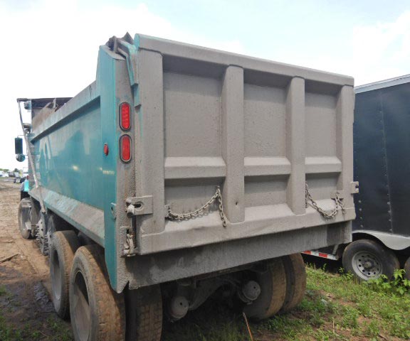 2007 Kenworth T800 Dump Truck - Image 4