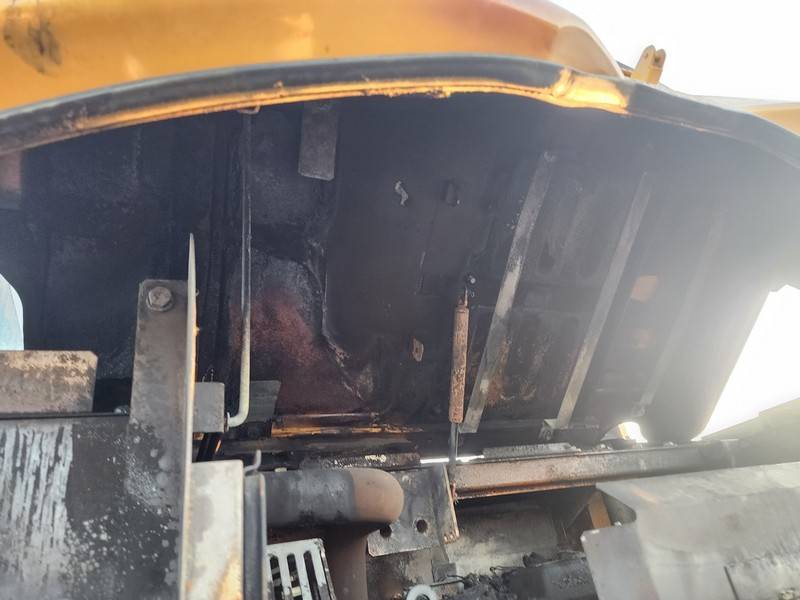 2015 John Deere 85G Excavator - Image 15