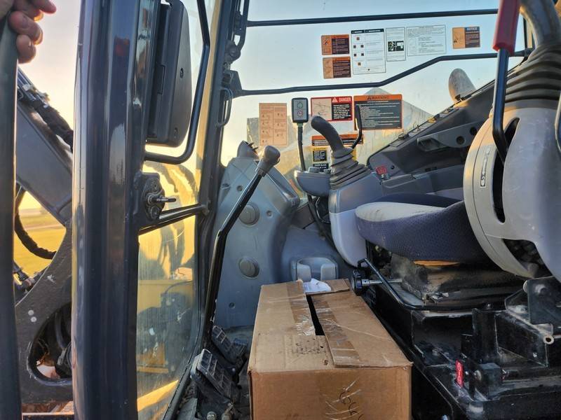 2015 John Deere 85G Excavator - Image 21