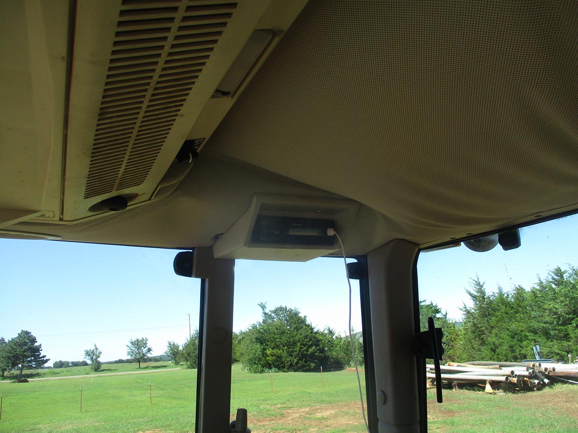 2007 John Deere 6215 Tractor - Image 10