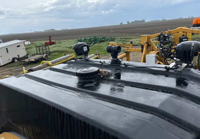 2014 Rogator RG1100 T120 Sprayer - Image 16