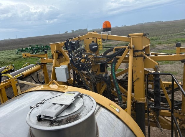 2014 Rogator RG1100 T120 Sprayer - Image 17