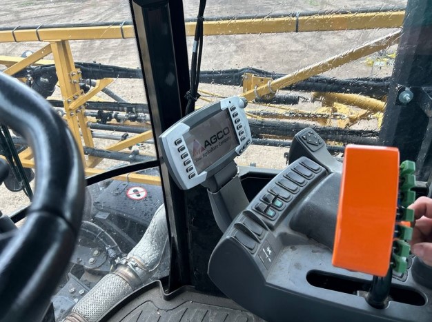 2014 Rogator RG1100 T120 Sprayer - Image 8