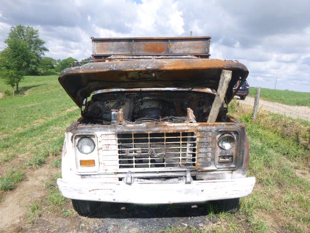 1970 GMC 6500 Grain Truck - Image 2